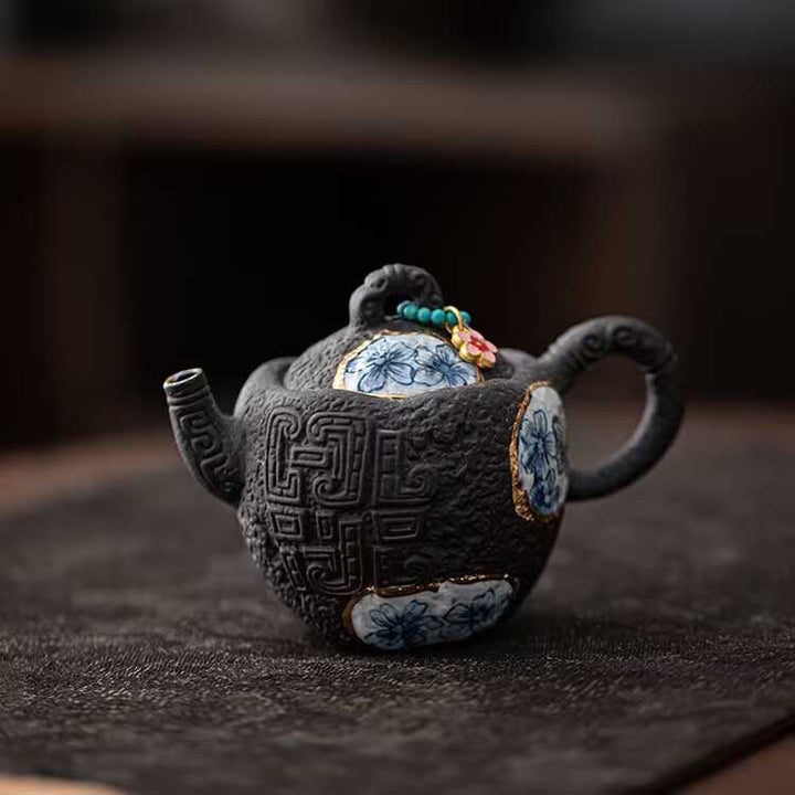 Old Rock Mud Teapot